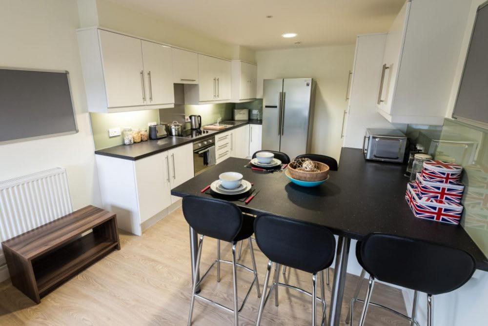 Zeni 5 Bed Apartment In Central Exeter Buitenkant foto